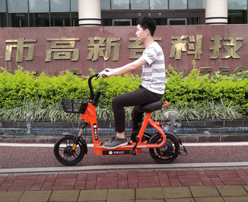 哈羅，我們路上見