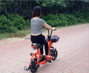 哈羅，我們路上見